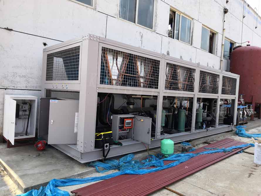 化工行业油冷却用220HP风冷低温螺杆式油冷却机组工程案例
